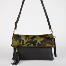 Load image into Gallery viewer, Camouflage Clutch Bag