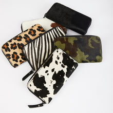 Load image into Gallery viewer, Animal Print Leather Wallet
