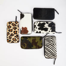 Load image into Gallery viewer, Animal Print Leather Wallet