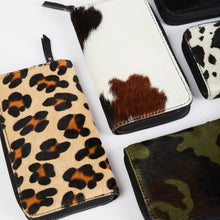 Load image into Gallery viewer, Animal Print Leather Wallet