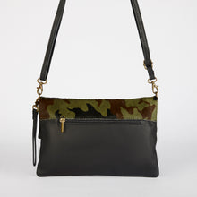 Load image into Gallery viewer, Camouflage Clutch Bag