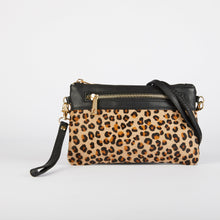Load image into Gallery viewer, Animal Print Print Clutch Bag
