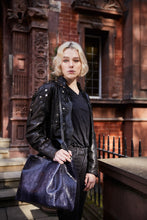 Load image into Gallery viewer, Blue Snake Print Leather Tote Bag