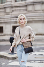 Load image into Gallery viewer, Cheetah Print Clutch Bag