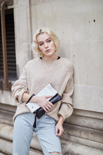 Load image into Gallery viewer, Cowhide Clutch Bag