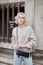 Load image into Gallery viewer, Zebra Print Clutch Bag