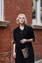 Load image into Gallery viewer, Leopard Print Clutch Bag