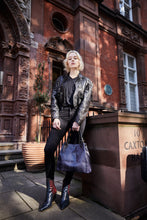 Load image into Gallery viewer, Blue Snake Print Leather Tote Bag