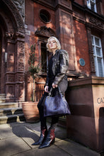 Load image into Gallery viewer, Blue Snake Print Leather Tote Bag