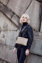 Load image into Gallery viewer, Beige Snake Print Bag