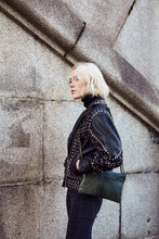 Load image into Gallery viewer, Green Snake Print Clutch Bag