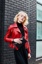 Load image into Gallery viewer, Black Snake Print Clutch Bag