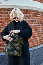 Load image into Gallery viewer, Camouflage Shopper