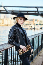 Load image into Gallery viewer, Leopard Print Clutch Bag
