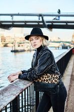Load image into Gallery viewer, Leopard Print Clutch Bag
