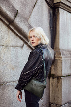 Load image into Gallery viewer, Green Snake Print Clutch Bag