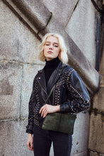 Load image into Gallery viewer, Green Snake Print Clutch Bag