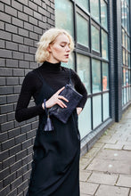 Load image into Gallery viewer, Blue Snake Print Clutch Bag