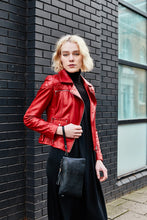 Load image into Gallery viewer, Black Snake Print Clutch Bag