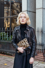 Load image into Gallery viewer, Leopard Print Crossbody Handbag