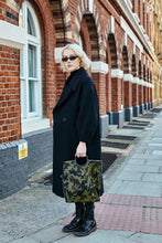 Load image into Gallery viewer, Camouflage Shopper