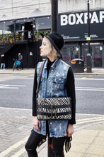 Load image into Gallery viewer, Zebra Print Clutch Bag