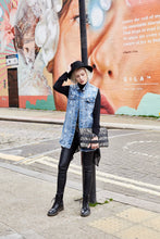 Load image into Gallery viewer, Zebra Print Clutch Bag