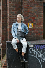 Load image into Gallery viewer, Black Croc Print Crossbody Bag