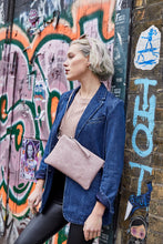 Load image into Gallery viewer, Pink Snake Print Clutch Bag