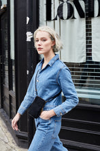 Load image into Gallery viewer, Black Mobile Phone Crossbody Bag